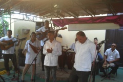 Presentación-del-libro-y-homenaje-a-Máximo-Gómez-por-los-poetas-de-la-Casa-Décima-Celestino-García