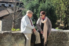 Conversando con Irma en Potes, junto al río Deva